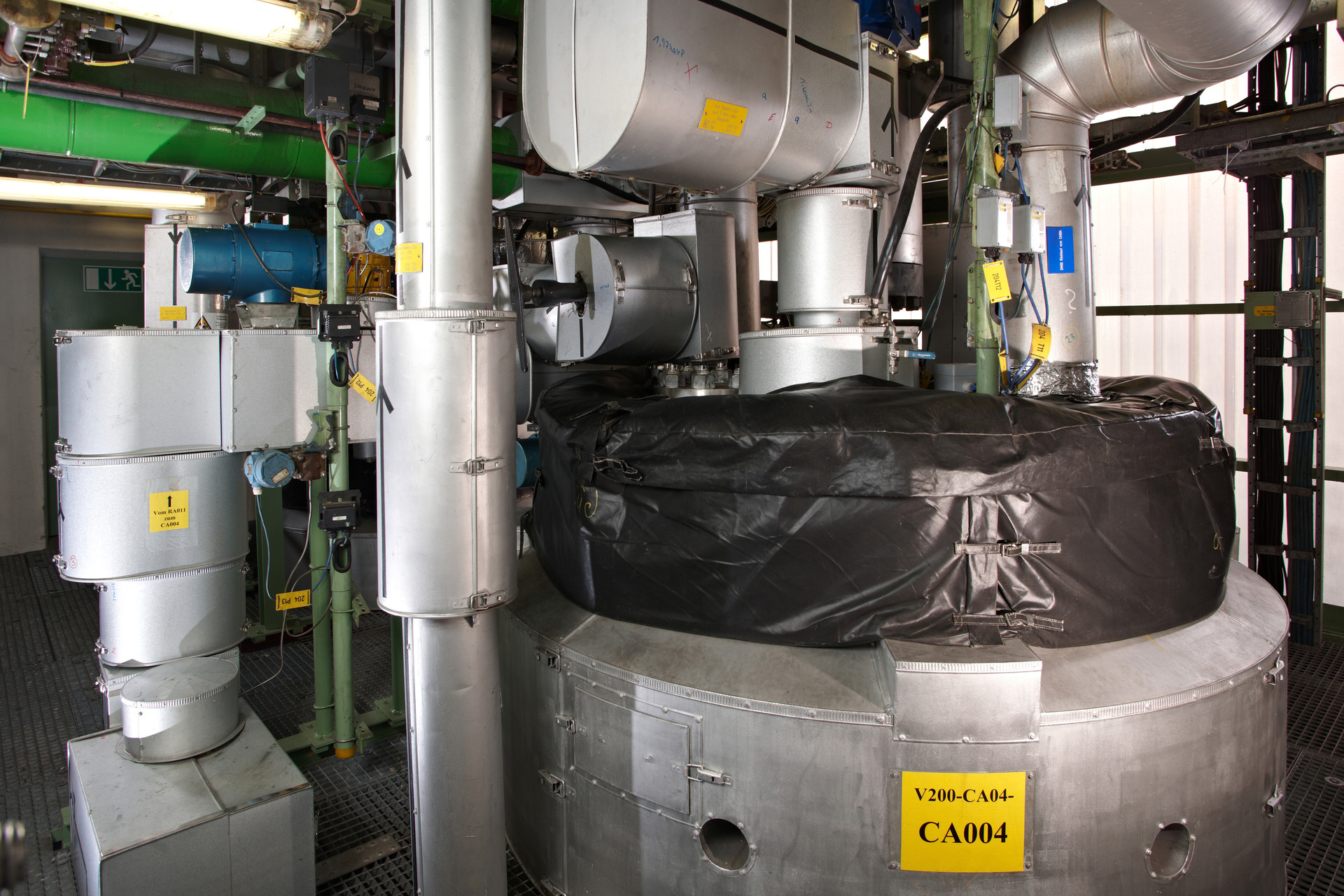 在鹿斯库森盐的氢化厂的反应血管。照片：Saltigo GmbH