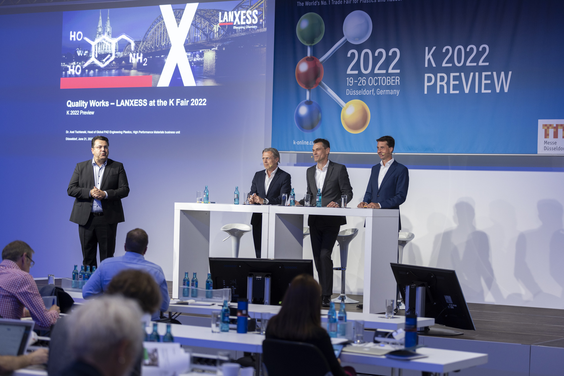 LANXESS stellt auf der K 2022 Materialentwicklungen sowie neue Verfahren und Technologien für die Kunststoffbranche vor.