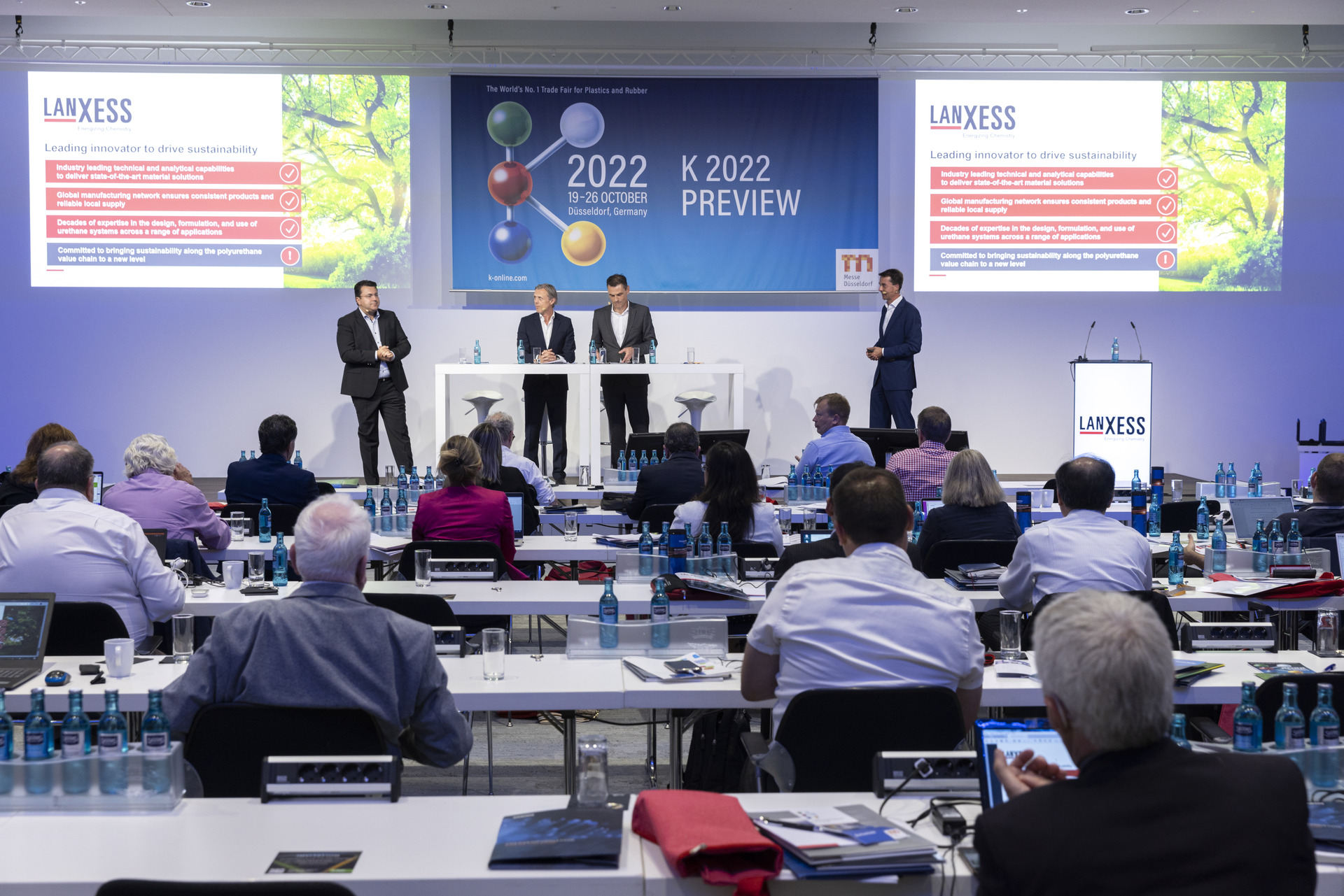 LANXESS stellt auf der K 2022 Materialentwicklungen sowie neue Verfahren und Technologien für die Kunststoffbranche vor.