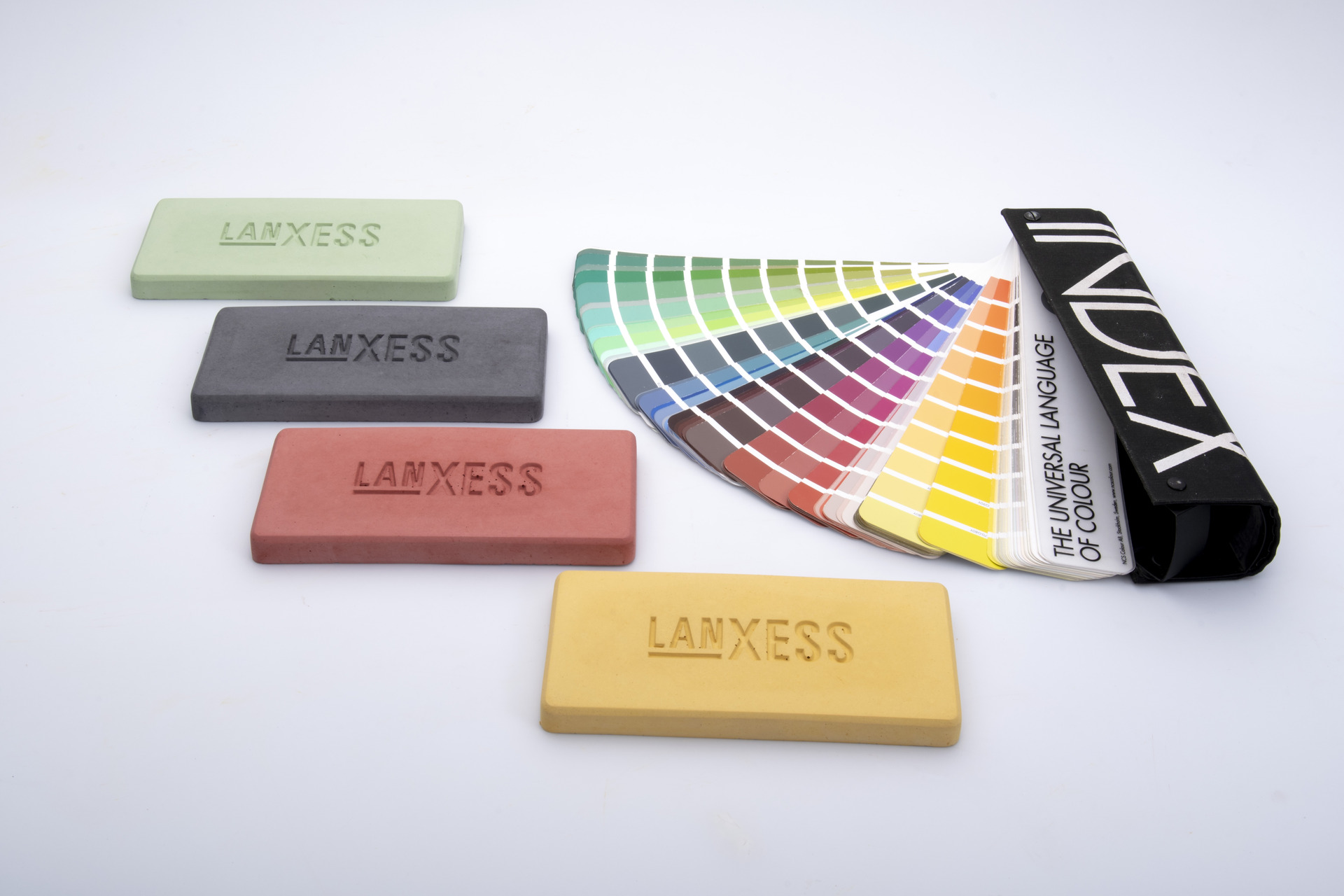 IPG业务单元的无机颜料产品有Bayferrox, Bayoxide和Colortherm