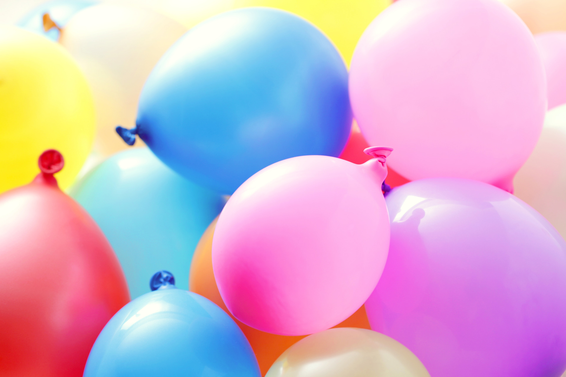 各种彩色气球